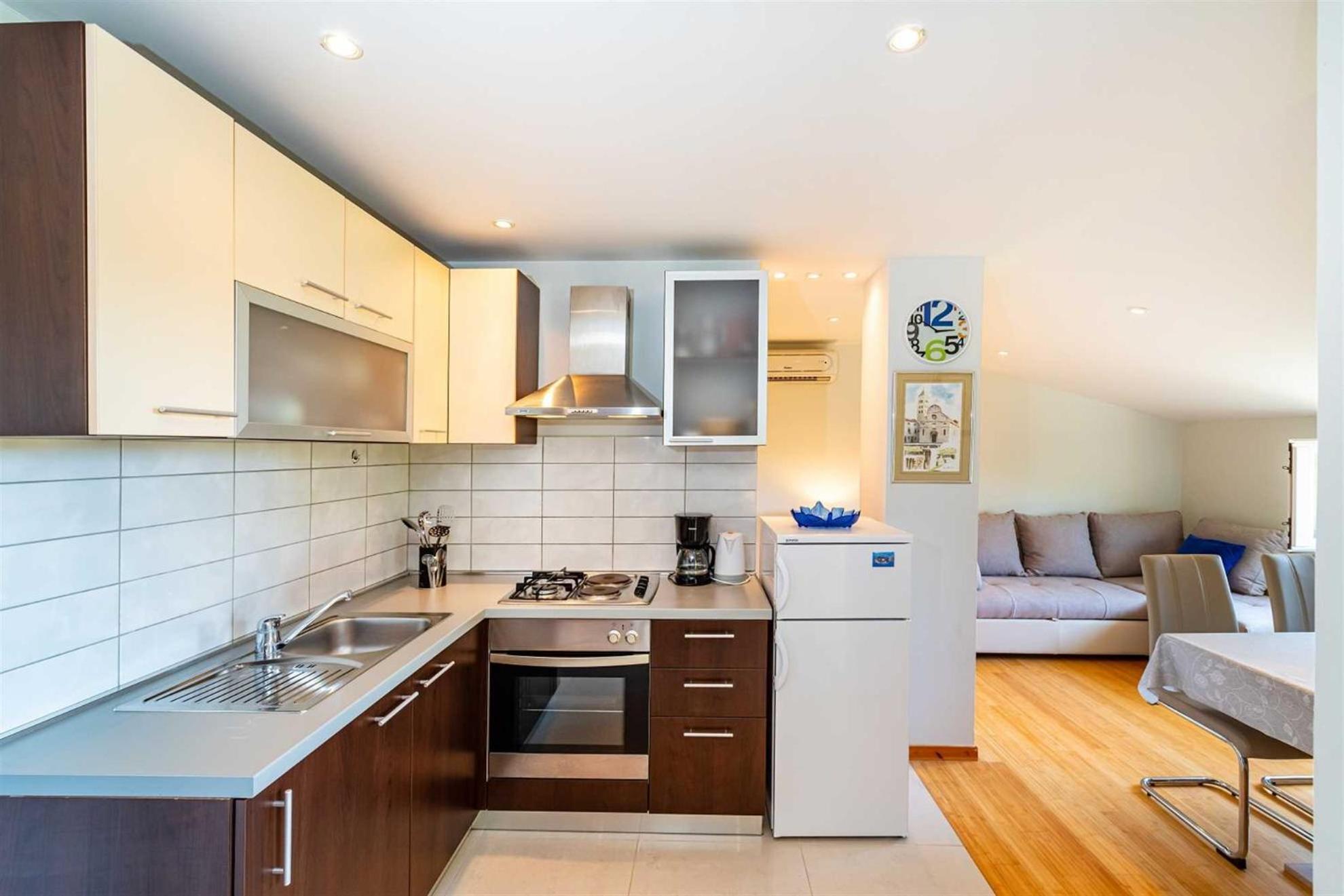 פריבלאקה Apartment House Simoni With Pool, Zadar County מראה חיצוני תמונה