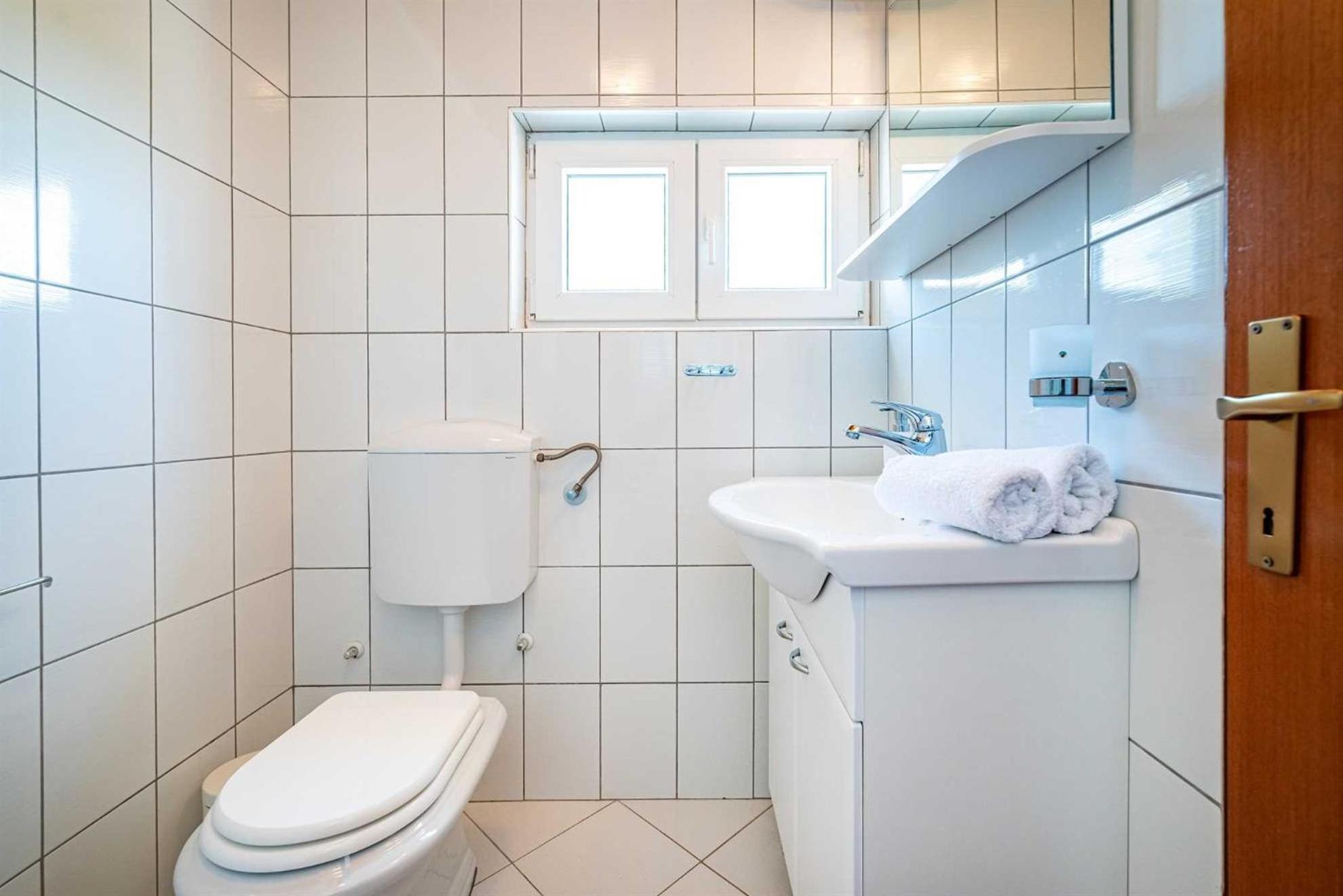 פריבלאקה Apartment House Simoni With Pool, Zadar County מראה חיצוני תמונה