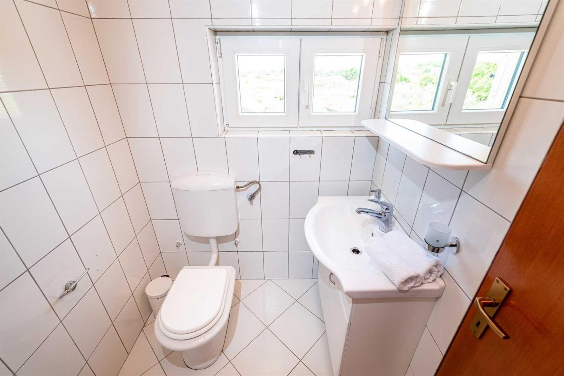 פריבלאקה Apartment House Simoni With Pool, Zadar County מראה חיצוני תמונה