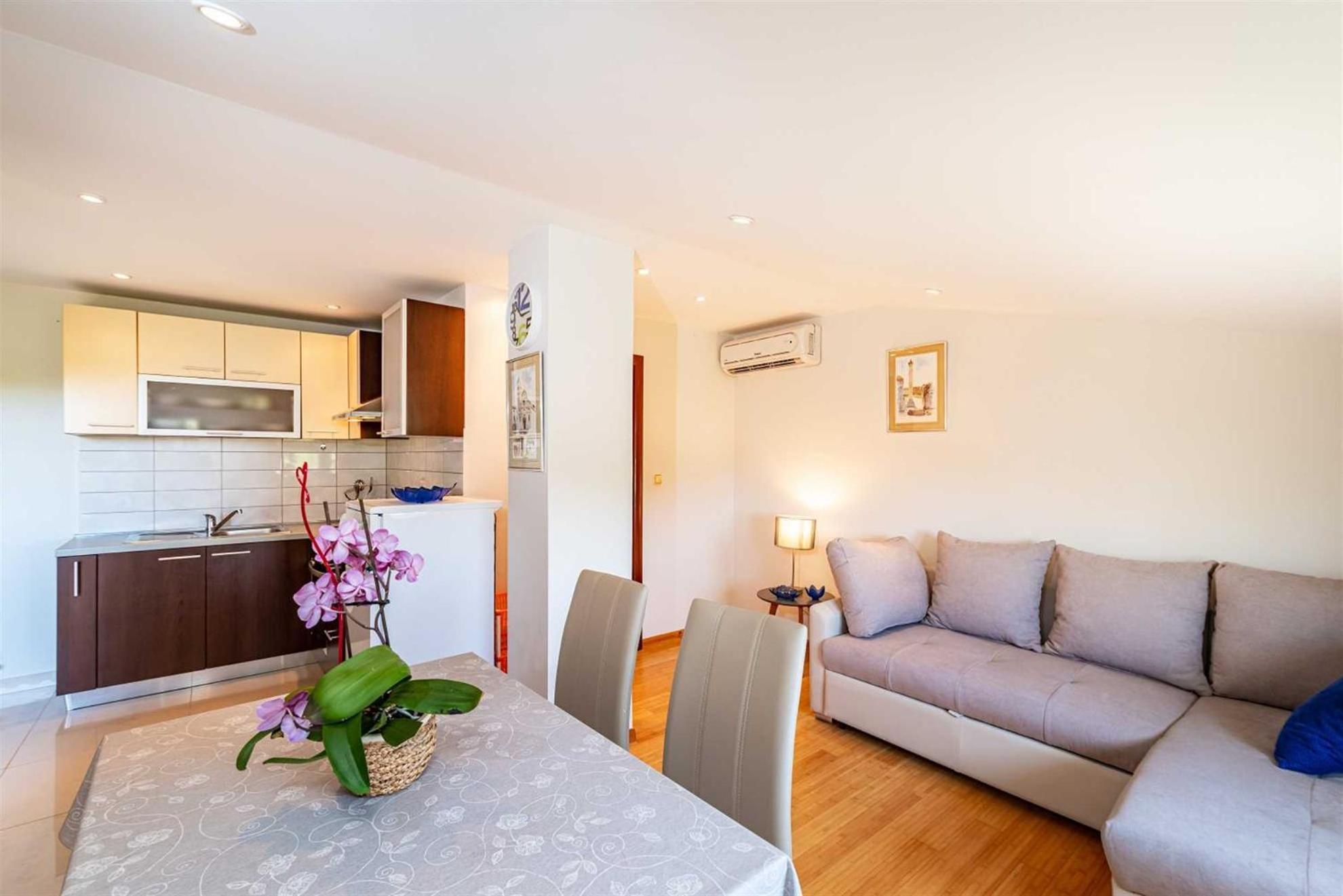 פריבלאקה Apartment House Simoni With Pool, Zadar County מראה חיצוני תמונה