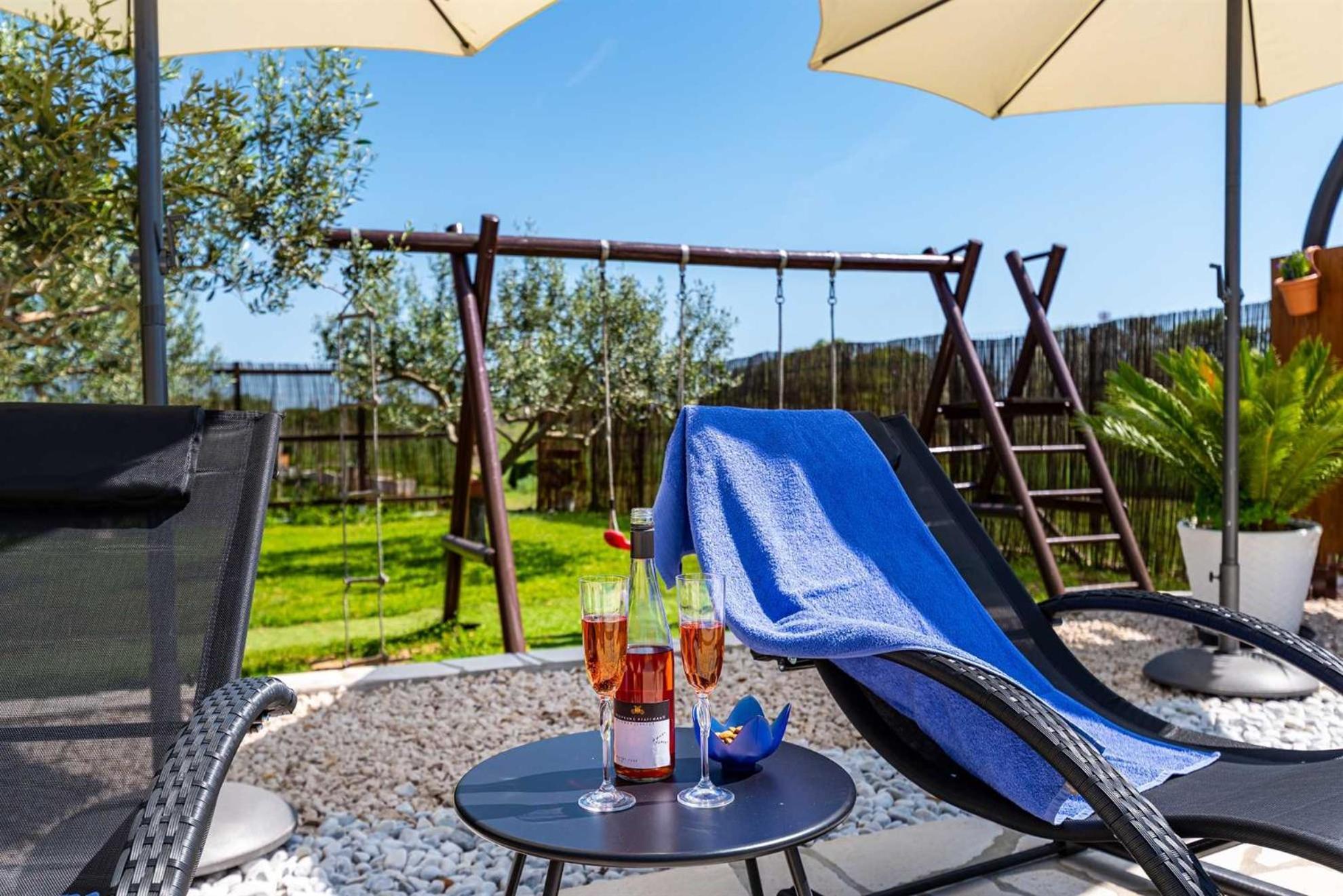 פריבלאקה Apartment House Simoni With Pool, Zadar County מראה חיצוני תמונה
