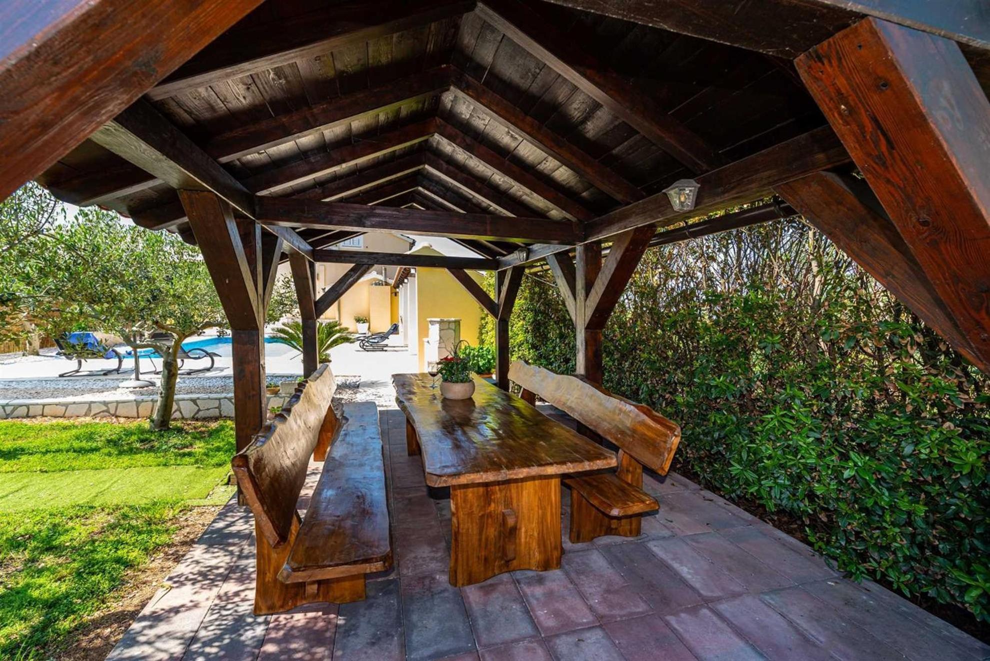 פריבלאקה Apartment House Simoni With Pool, Zadar County מראה חיצוני תמונה