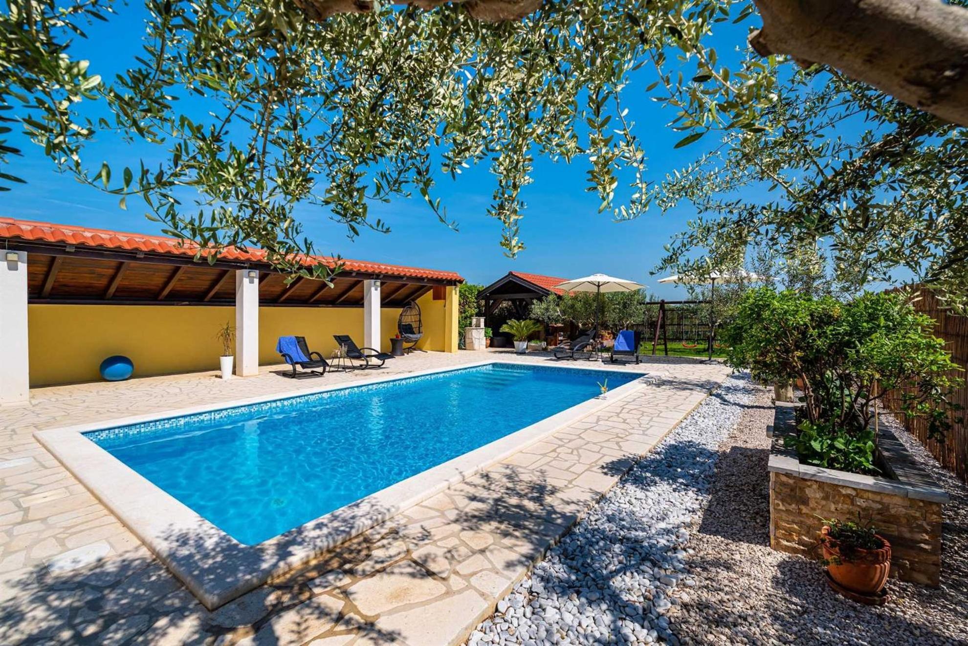 פריבלאקה Apartment House Simoni With Pool, Zadar County מראה חיצוני תמונה