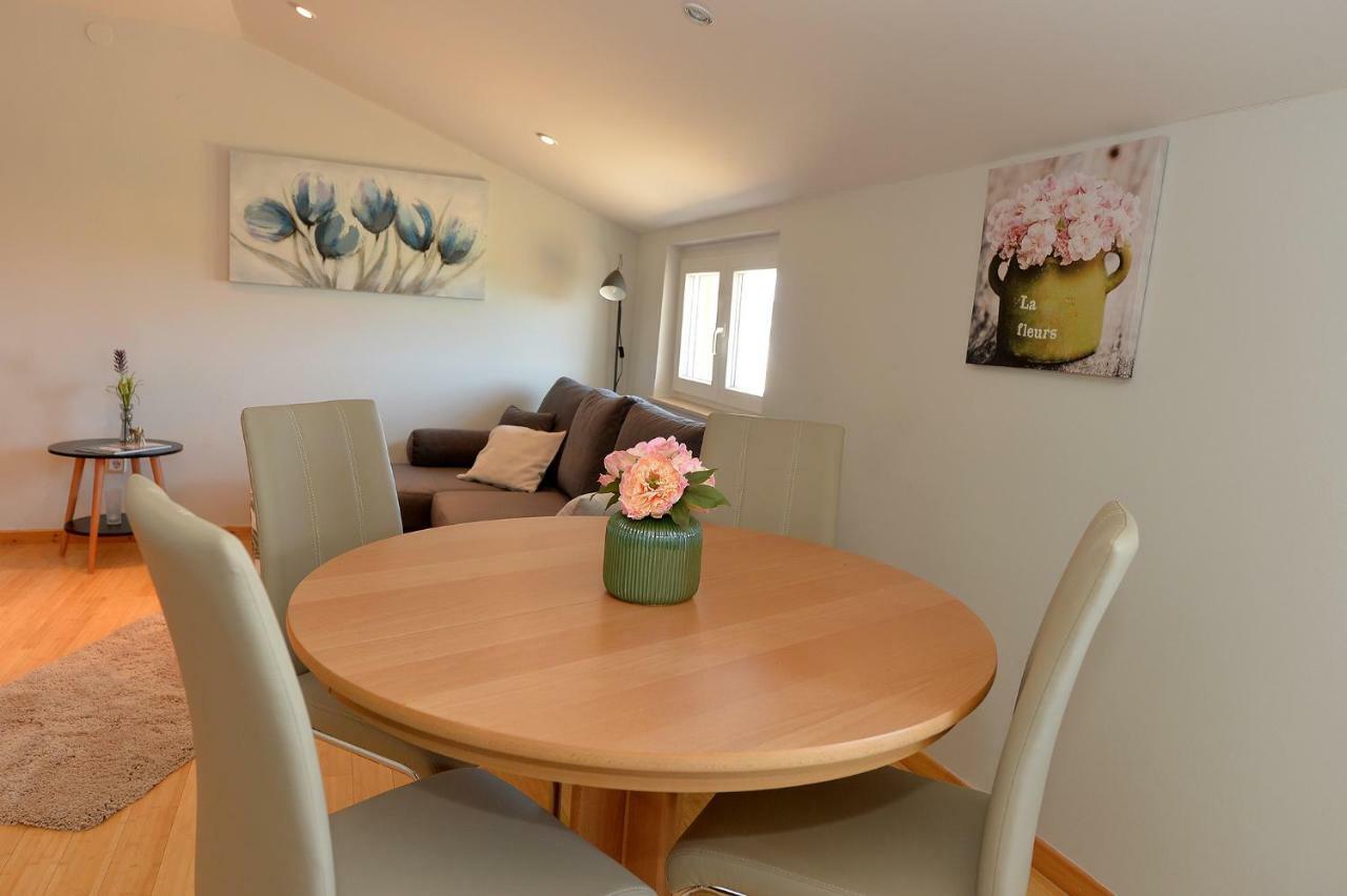 פריבלאקה Apartment House Simoni With Pool, Zadar County מראה חיצוני תמונה