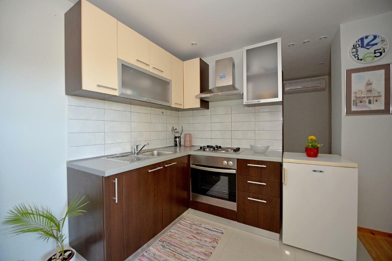 פריבלאקה Apartment House Simoni With Pool, Zadar County מראה חיצוני תמונה