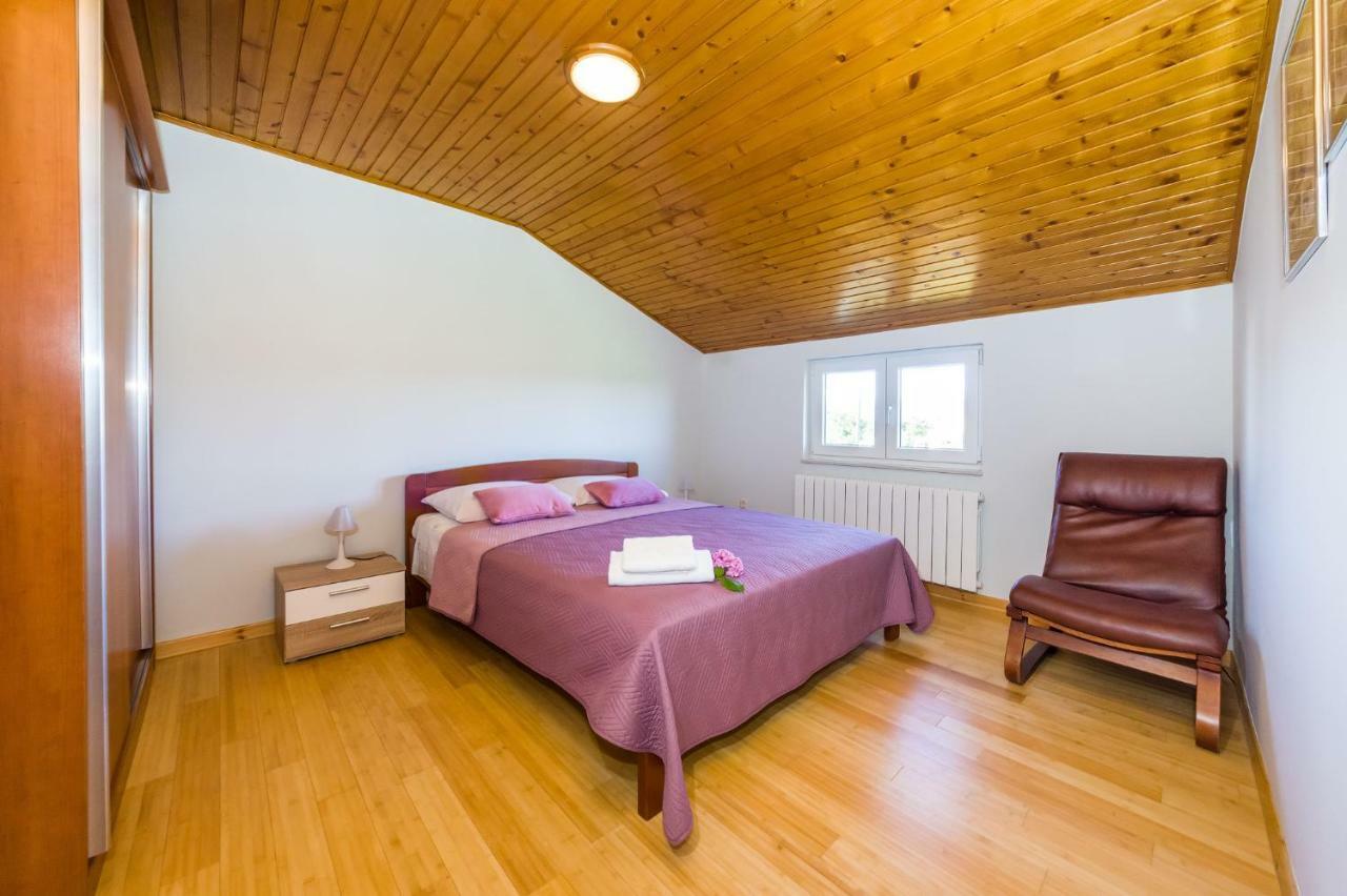 פריבלאקה Apartment House Simoni With Pool, Zadar County מראה חיצוני תמונה