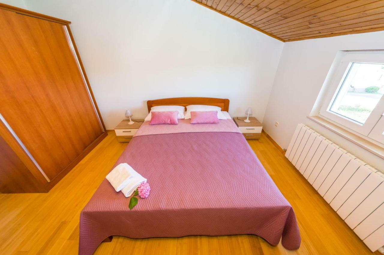 פריבלאקה Apartment House Simoni With Pool, Zadar County מראה חיצוני תמונה