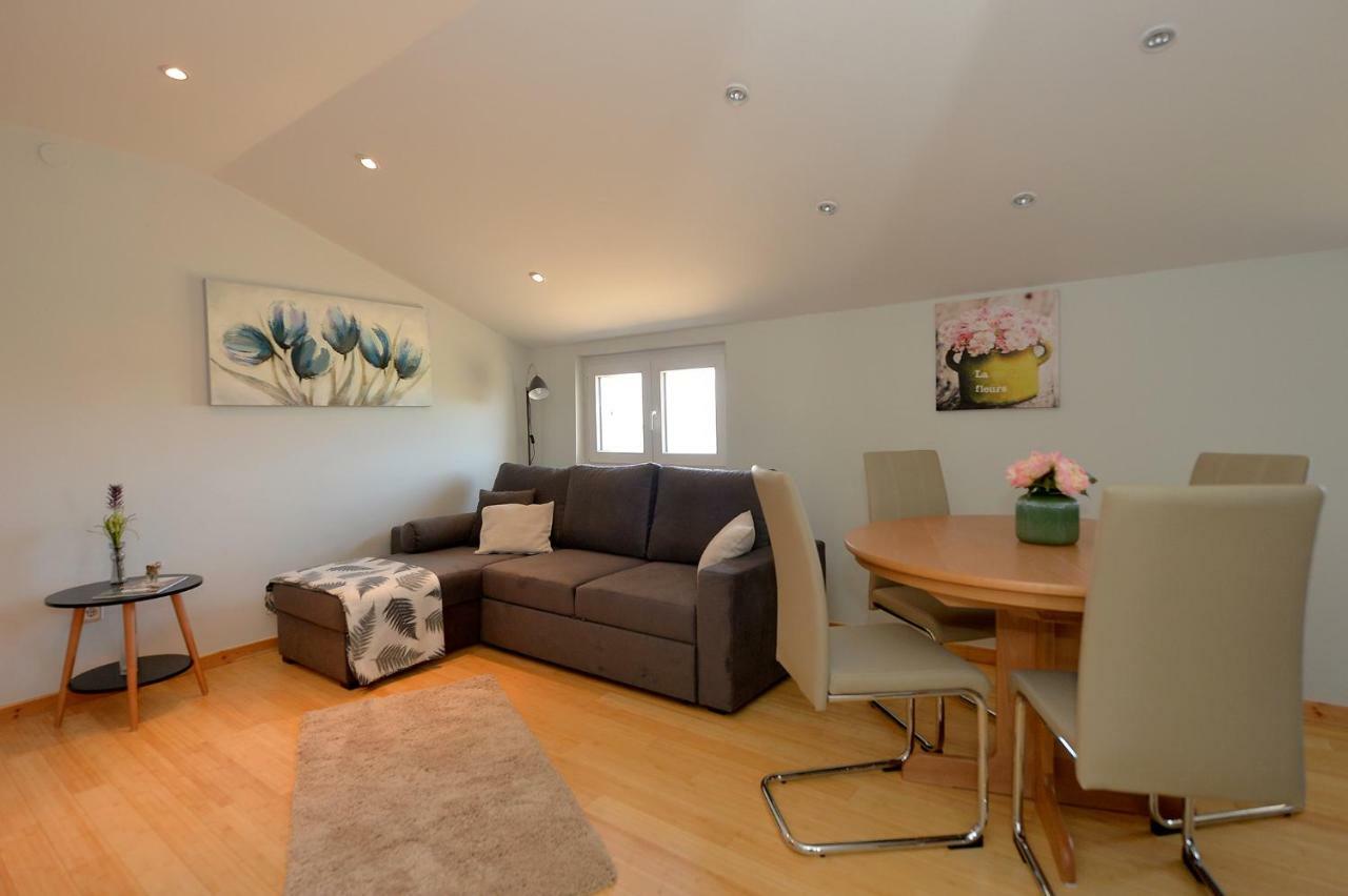 פריבלאקה Apartment House Simoni With Pool, Zadar County מראה חיצוני תמונה